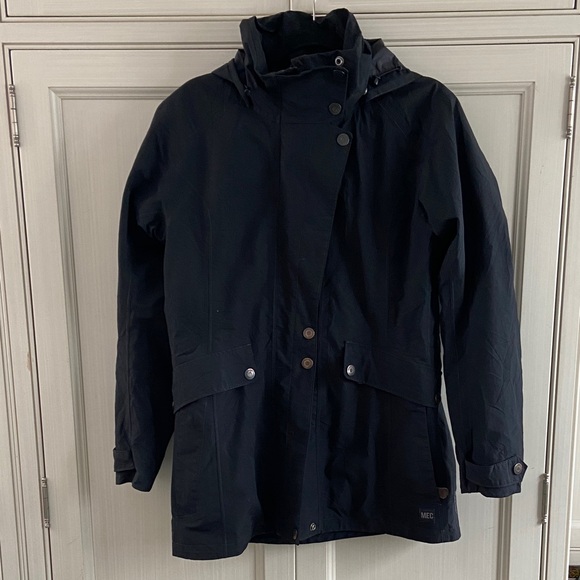 MEC goretex rain jacket - Picture 1 of 9